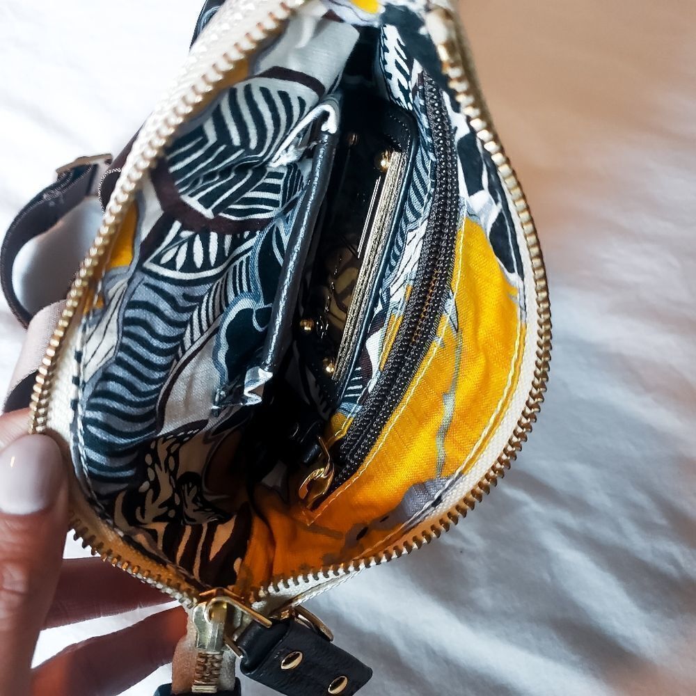 Crossbody Bag  - Picture 6 of 11